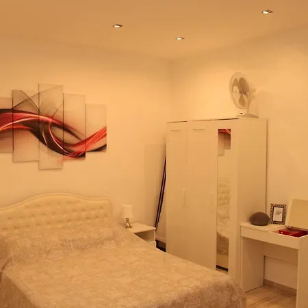 Apartment Apartament L'una Studio Zadar